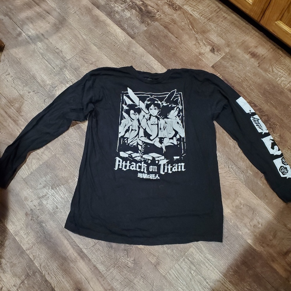 Animated long sleeve.